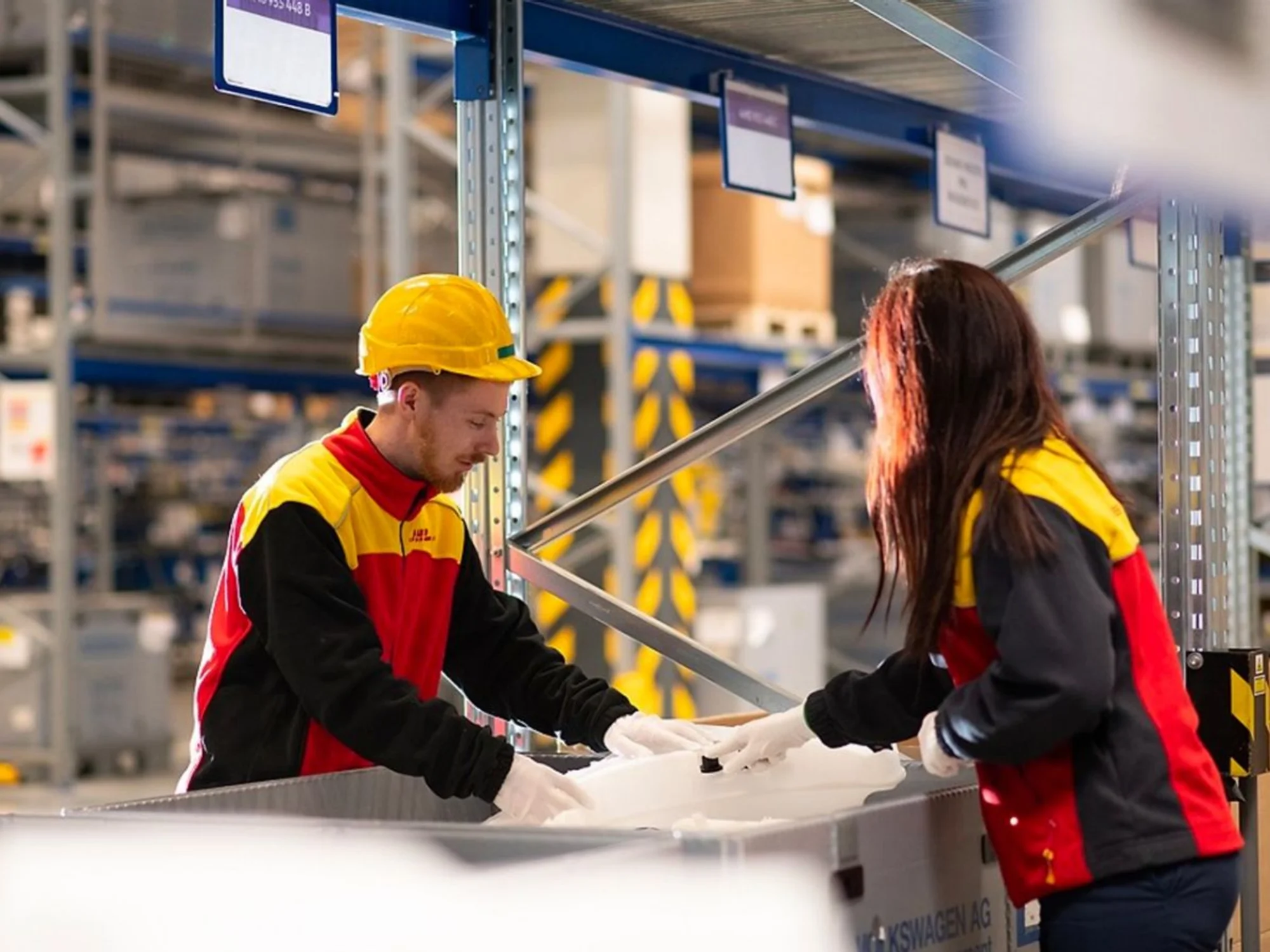 DHL-express-2 DHL-express-2